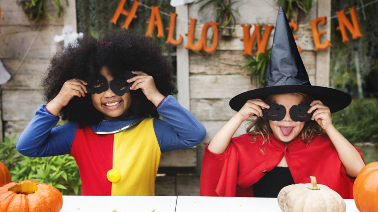 How to Keep Lil Trick-or-Treaters Safe on Halloween Night