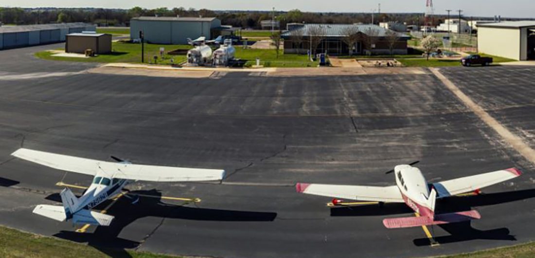 Image of planes at Coulter Airfield