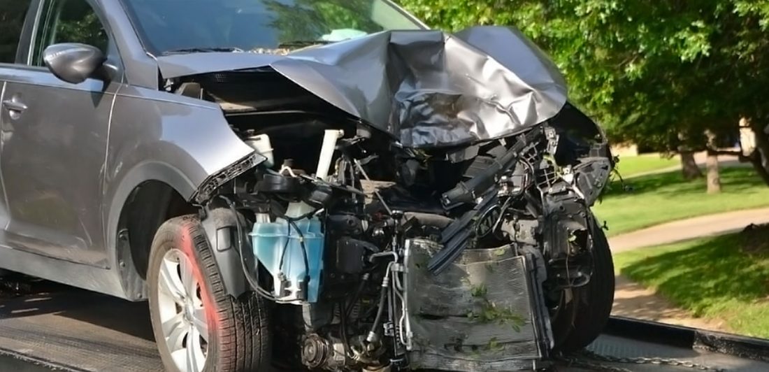 Image of a front end car accident